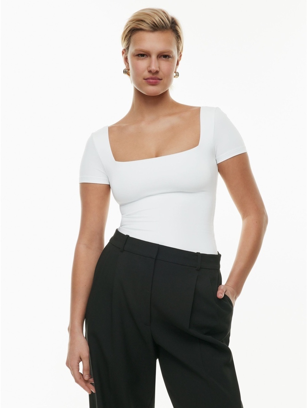 Aritzia Babaton Contour Squareneck Tshirt - White - Medium